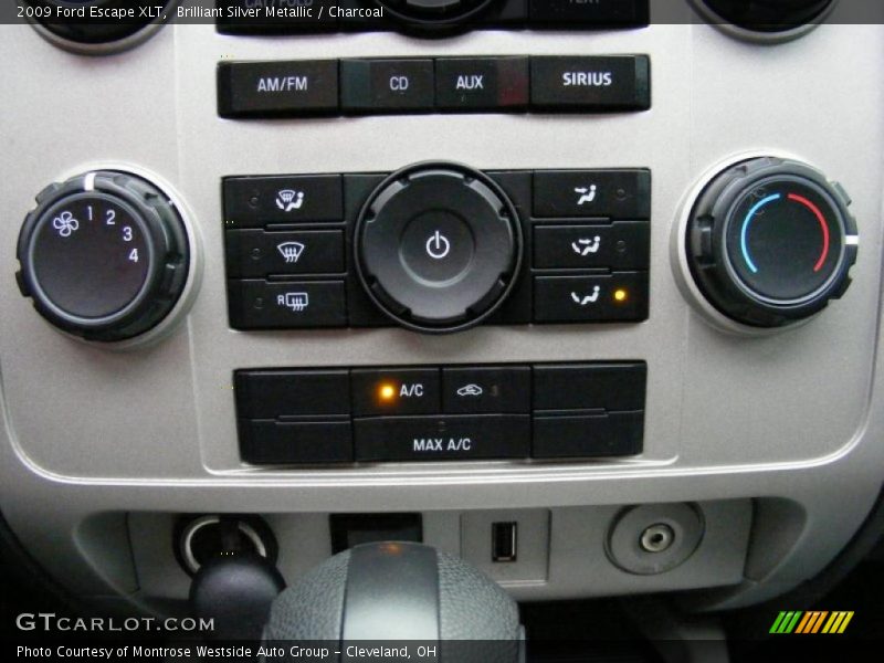 Brilliant Silver Metallic / Charcoal 2009 Ford Escape XLT