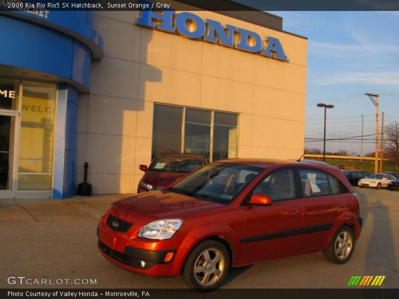Sunset Orange / Gray 2006 Kia Rio Rio5 SX Hatchback