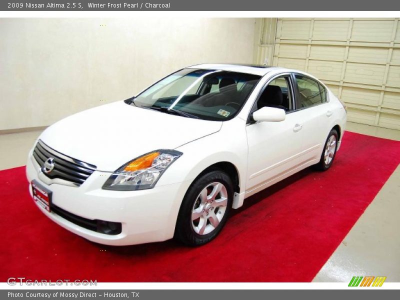 Winter Frost Pearl / Charcoal 2009 Nissan Altima 2.5 S