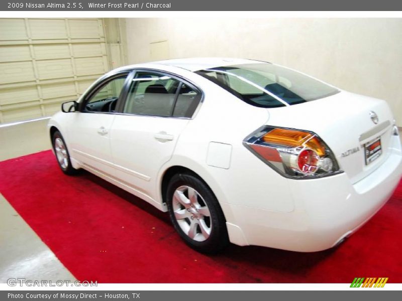 Winter Frost Pearl / Charcoal 2009 Nissan Altima 2.5 S