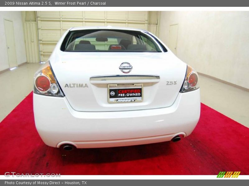 Winter Frost Pearl / Charcoal 2009 Nissan Altima 2.5 S