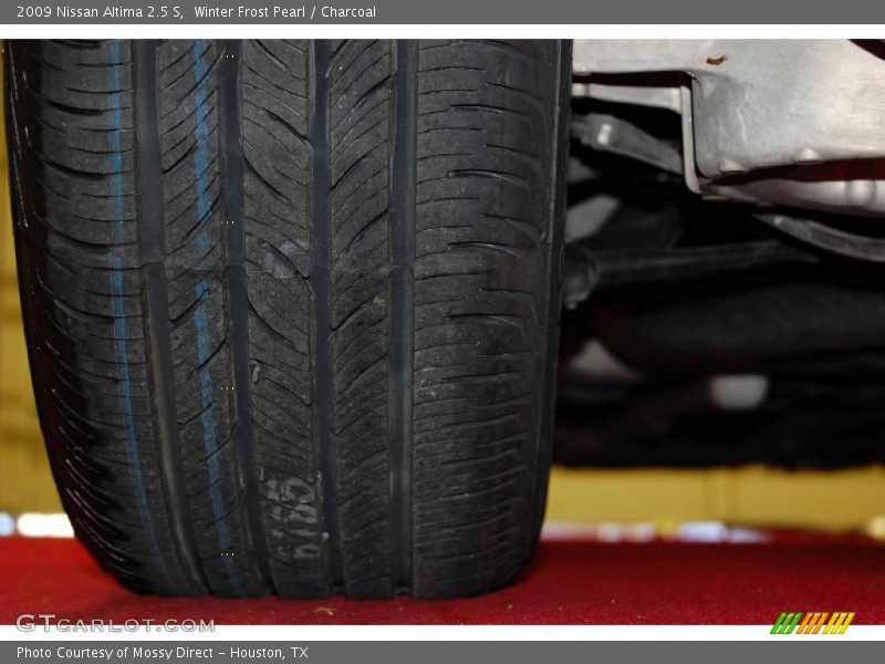 Winter Frost Pearl / Charcoal 2009 Nissan Altima 2.5 S