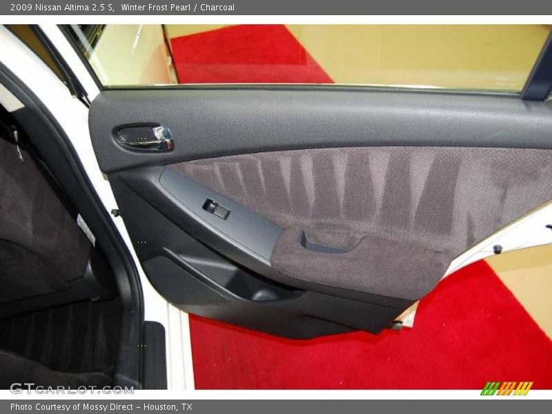 Winter Frost Pearl / Charcoal 2009 Nissan Altima 2.5 S