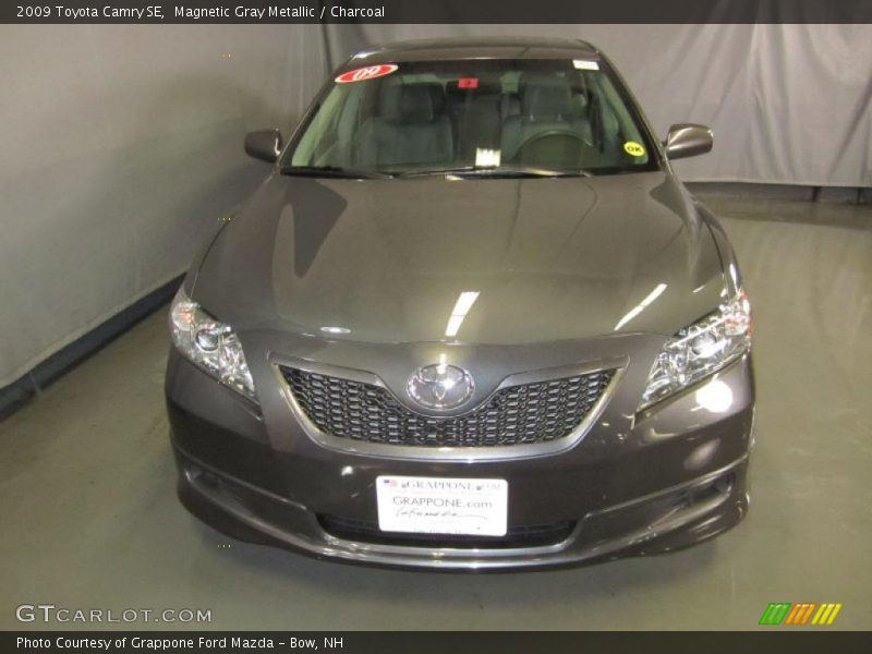 Magnetic Gray Metallic / Charcoal 2009 Toyota Camry SE