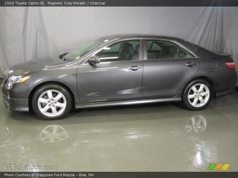 Magnetic Gray Metallic / Charcoal 2009 Toyota Camry SE