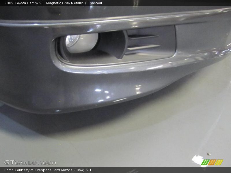 Magnetic Gray Metallic / Charcoal 2009 Toyota Camry SE