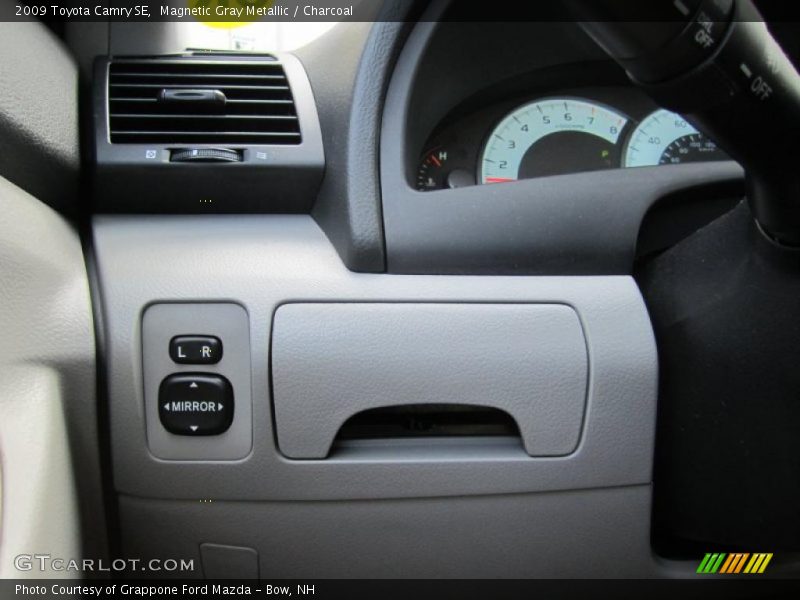 Magnetic Gray Metallic / Charcoal 2009 Toyota Camry SE