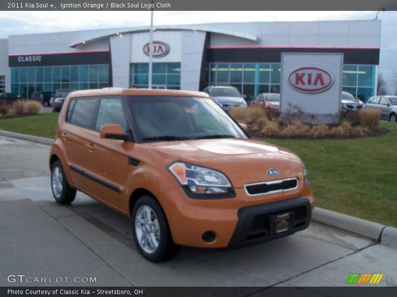 Ignition Orange / Black Soul Logo Cloth 2011 Kia Soul +