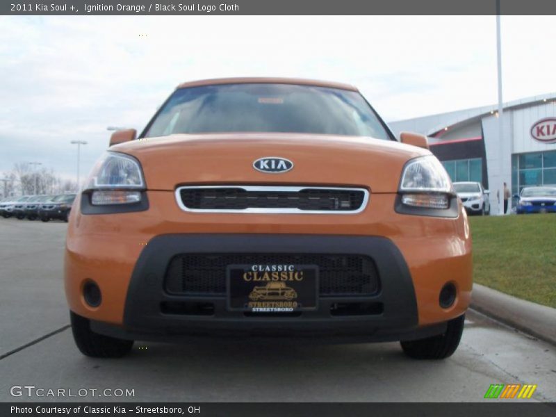 Ignition Orange / Black Soul Logo Cloth 2011 Kia Soul +