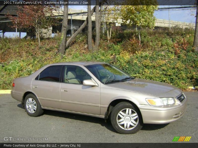 Cashmere Beige Metallic / Oak 2001 Toyota Camry LE V6