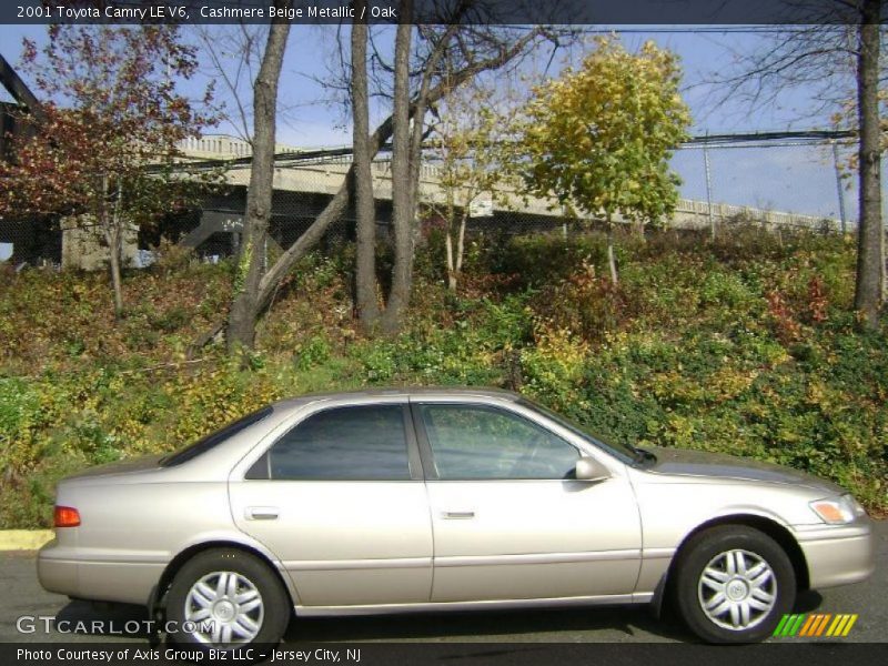 Cashmere Beige Metallic / Oak 2001 Toyota Camry LE V6