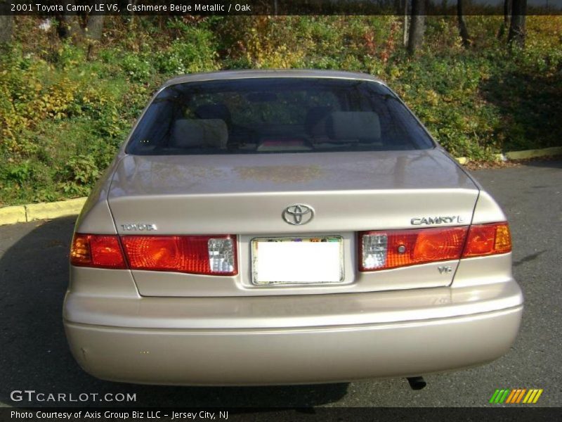 Cashmere Beige Metallic / Oak 2001 Toyota Camry LE V6