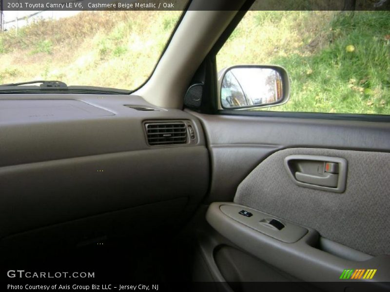 Cashmere Beige Metallic / Oak 2001 Toyota Camry LE V6