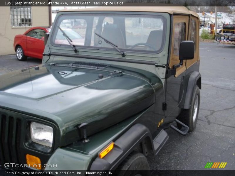 Moss Green Pearl / Spice Beige 1995 Jeep Wrangler Rio Grande 4x4