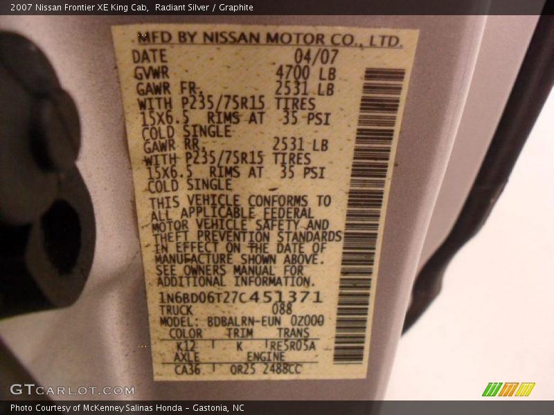 Radiant Silver / Graphite 2007 Nissan Frontier XE King Cab