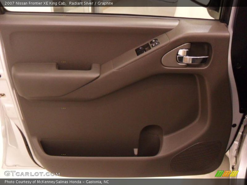 Radiant Silver / Graphite 2007 Nissan Frontier XE King Cab