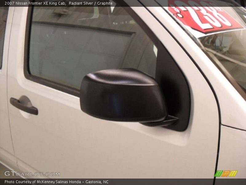 Radiant Silver / Graphite 2007 Nissan Frontier XE King Cab