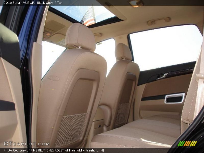 Black Onyx / Tan 2010 Saturn VUE XR