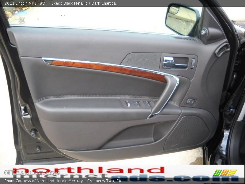 Tuxedo Black Metallic / Dark Charcoal 2011 Lincoln MKZ FWD