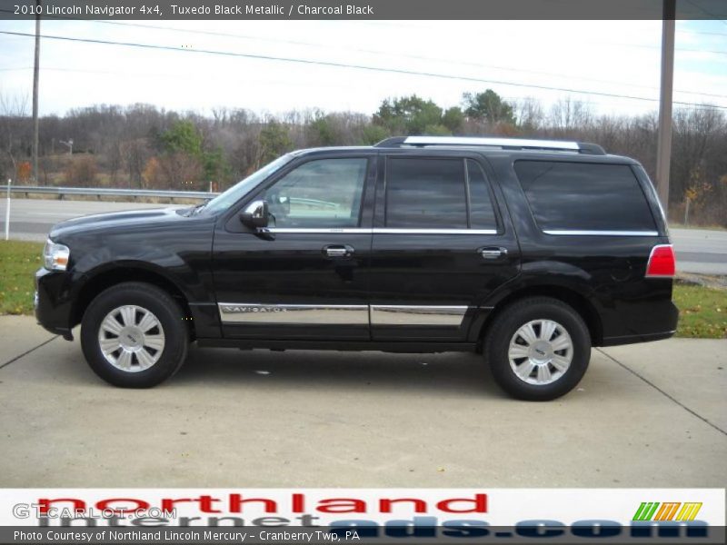 Tuxedo Black Metallic / Charcoal Black 2010 Lincoln Navigator 4x4