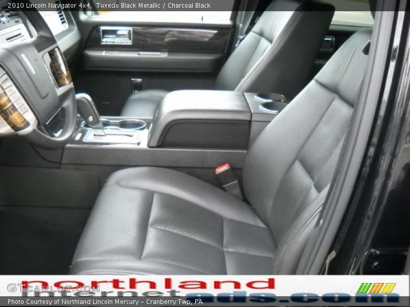 Tuxedo Black Metallic / Charcoal Black 2010 Lincoln Navigator 4x4