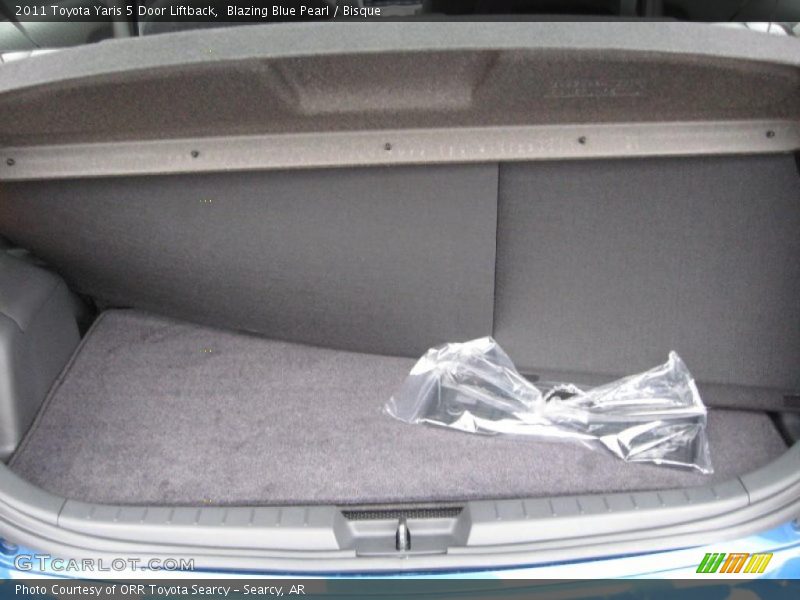  2011 Yaris 5 Door Liftback Trunk