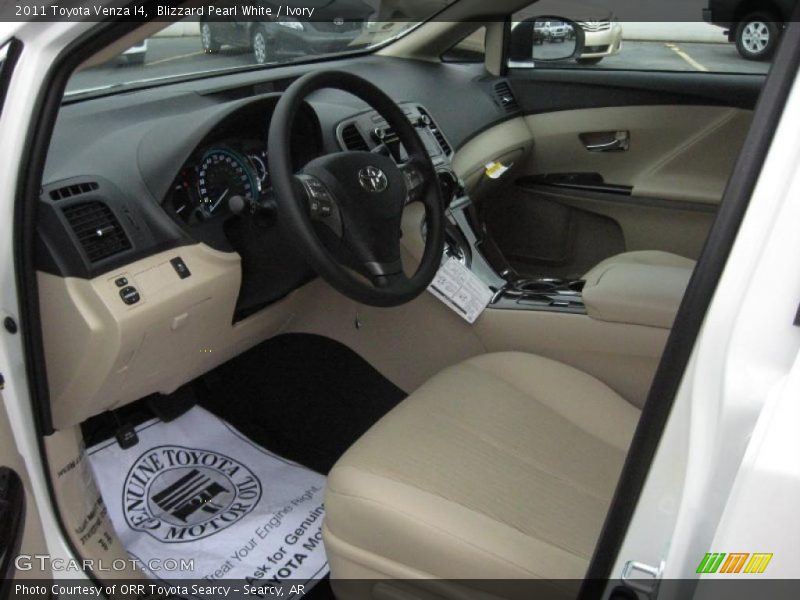 Blizzard Pearl White / Ivory 2011 Toyota Venza I4