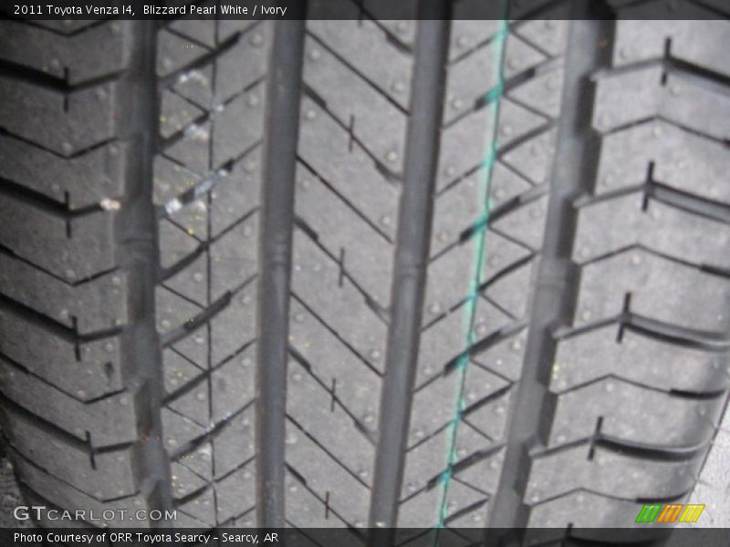 Blizzard Pearl White / Ivory 2011 Toyota Venza I4