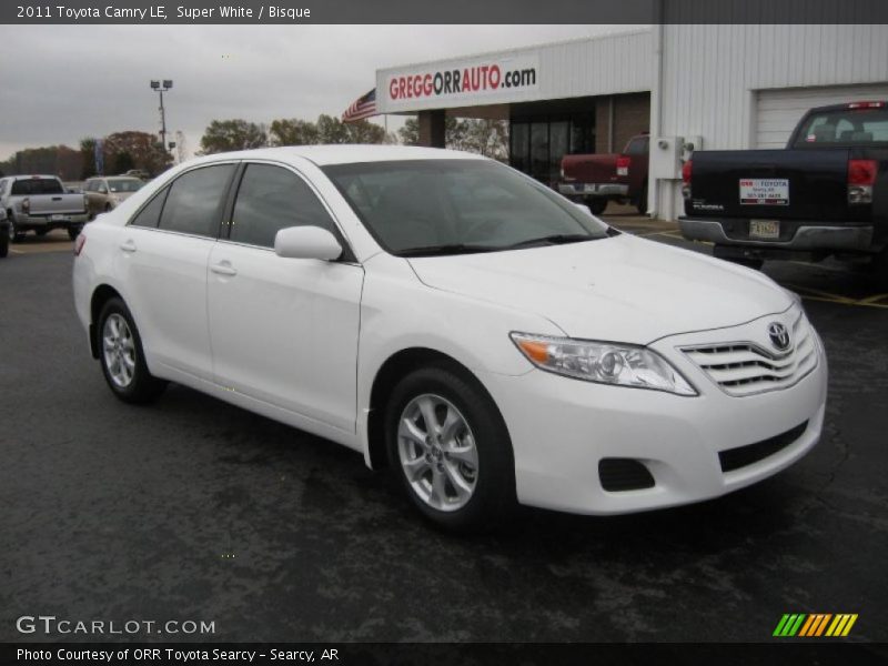 Super White / Bisque 2011 Toyota Camry LE