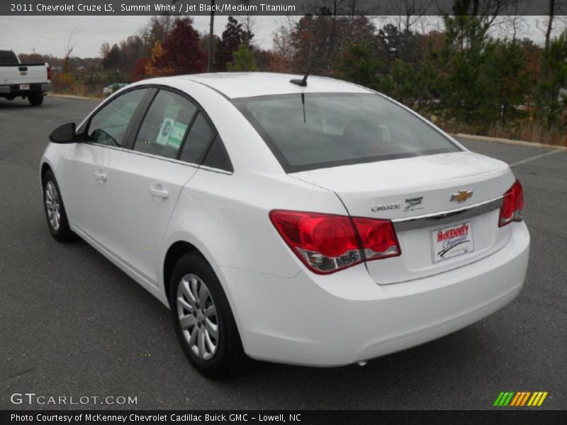 Summit White / Jet Black/Medium Titanium 2011 Chevrolet Cruze LS