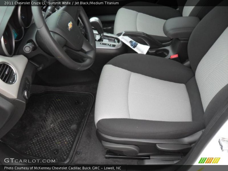Summit White / Jet Black/Medium Titanium 2011 Chevrolet Cruze LS