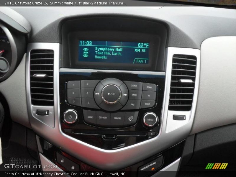 Summit White / Jet Black/Medium Titanium 2011 Chevrolet Cruze LS