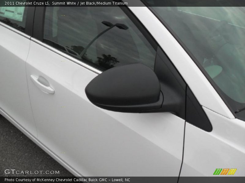 Summit White / Jet Black/Medium Titanium 2011 Chevrolet Cruze LS