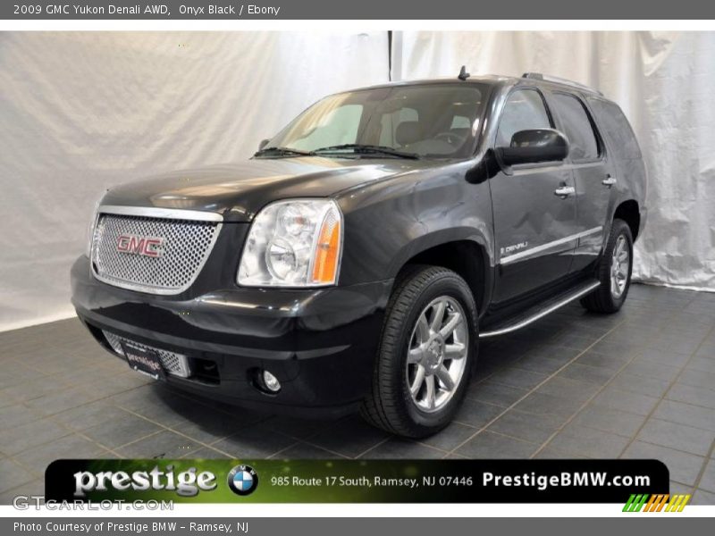 Onyx Black / Ebony 2009 GMC Yukon Denali AWD