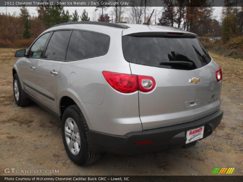 Silver Ice Metallic / Dark Gray/Light Gray 2011 Chevrolet Traverse LS