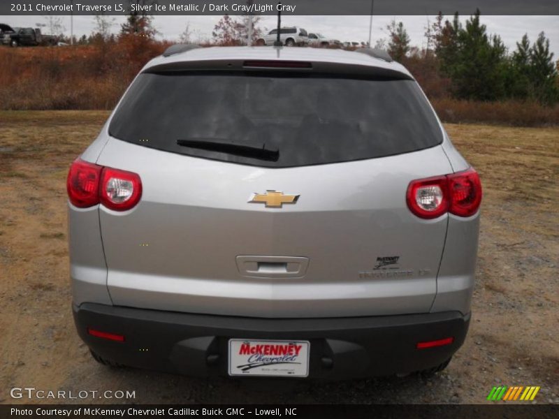Silver Ice Metallic / Dark Gray/Light Gray 2011 Chevrolet Traverse LS
