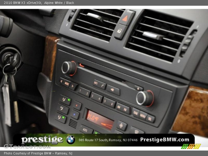 Alpine White / Black 2010 BMW X3 xDrive30i