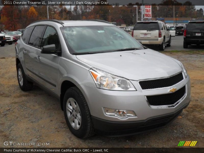  2011 Traverse LS Silver Ice Metallic