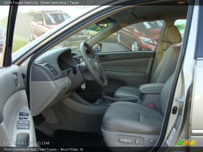 Desert Sand Mica / Taupe 2004 Toyota Camry LE