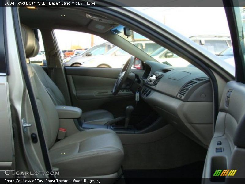 Desert Sand Mica / Taupe 2004 Toyota Camry LE