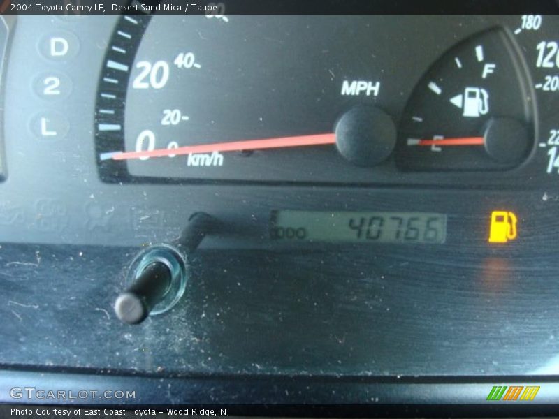 Desert Sand Mica / Taupe 2004 Toyota Camry LE