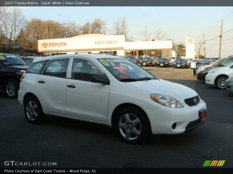 Super White / Dark Charcoal 2007 Toyota Matrix