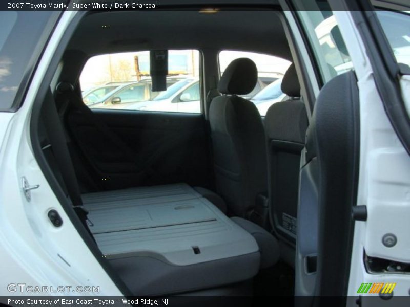 Super White / Dark Charcoal 2007 Toyota Matrix