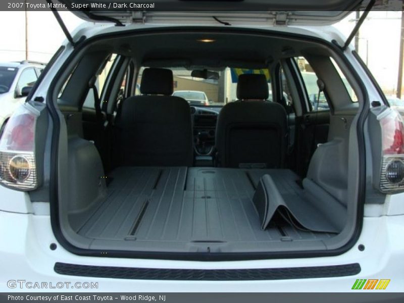 Super White / Dark Charcoal 2007 Toyota Matrix