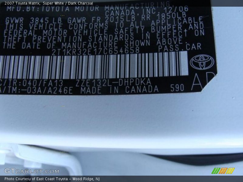 Super White / Dark Charcoal 2007 Toyota Matrix