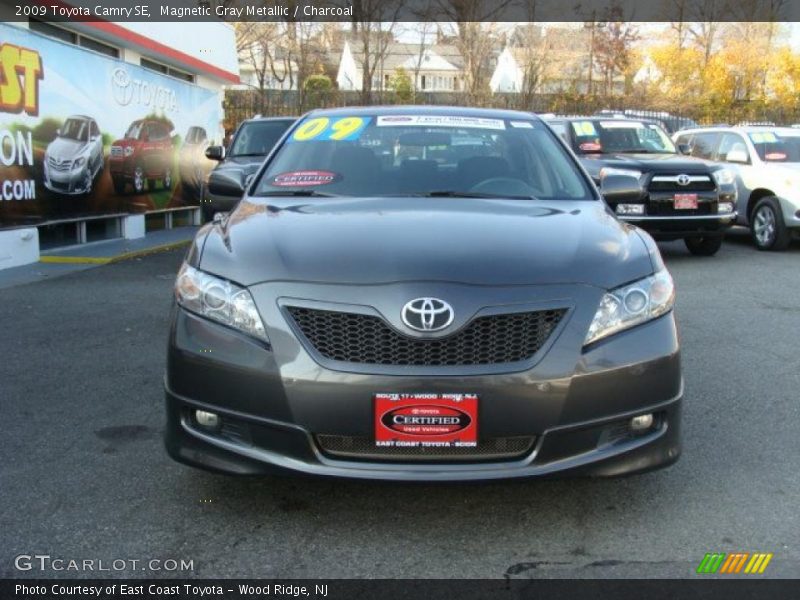 Magnetic Gray Metallic / Charcoal 2009 Toyota Camry SE