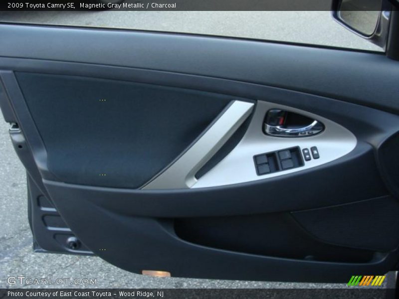 Magnetic Gray Metallic / Charcoal 2009 Toyota Camry SE