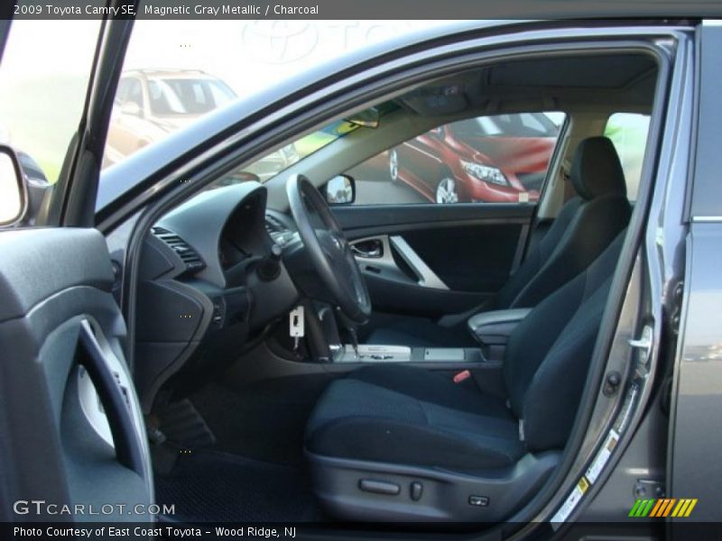 Magnetic Gray Metallic / Charcoal 2009 Toyota Camry SE