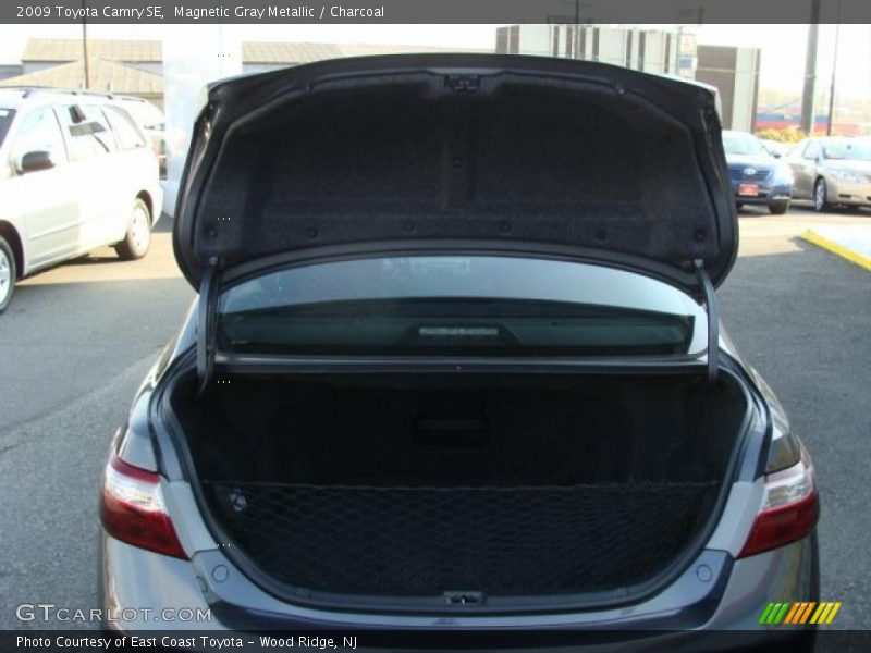Magnetic Gray Metallic / Charcoal 2009 Toyota Camry SE