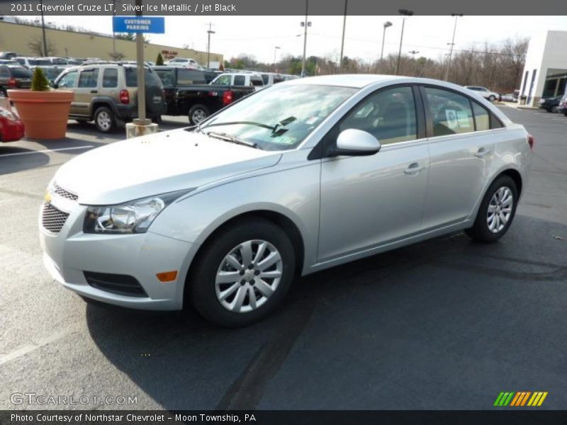 Silver Ice Metallic / Jet Black 2011 Chevrolet Cruze LT